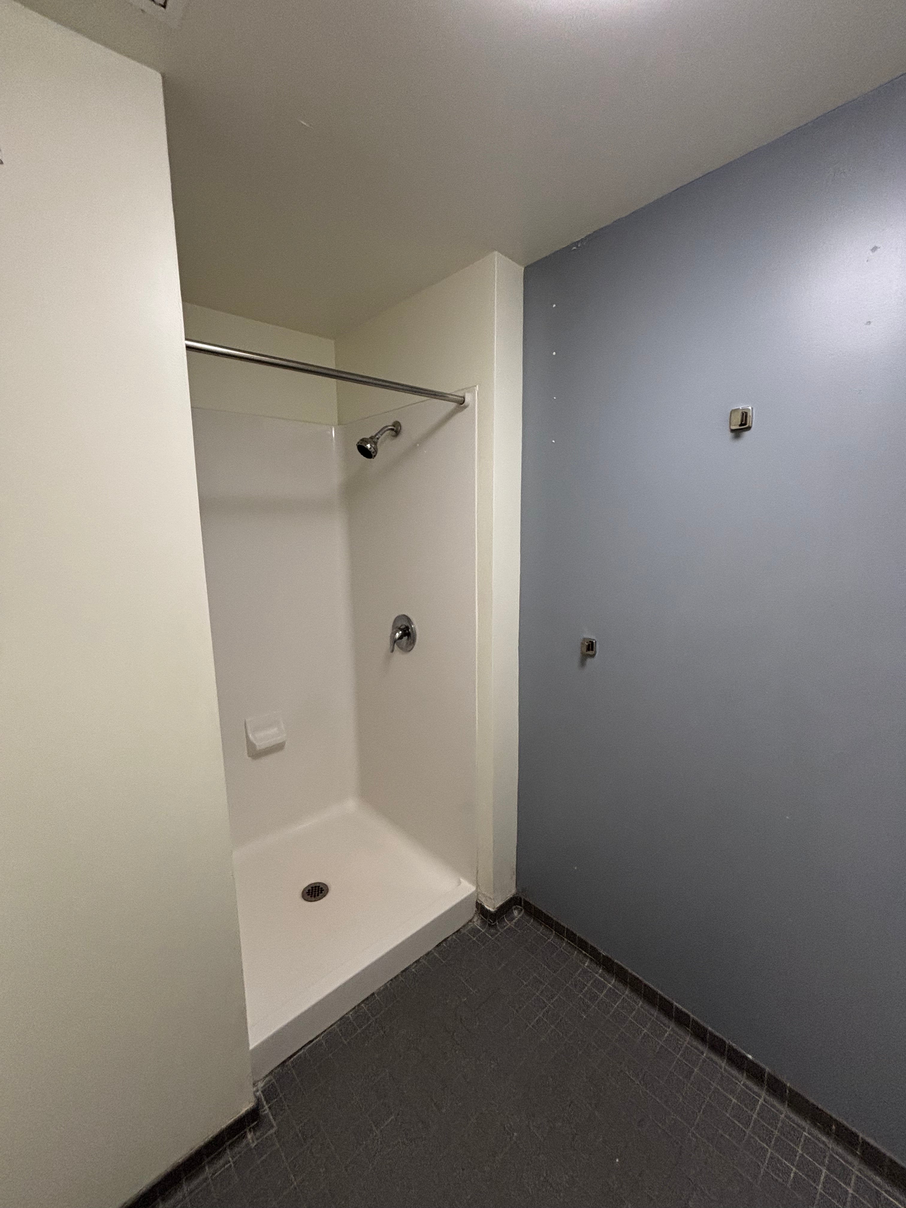 Alumni Bathroom Package of 4